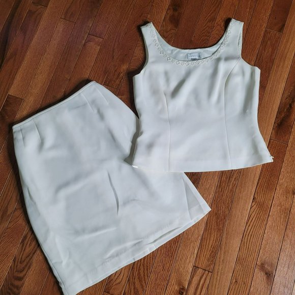 Tahari Dresses & Skirts - Tahari ASL Two Piece Sleeveless Top Pencil Skirt Ivory Size 6 Beaded